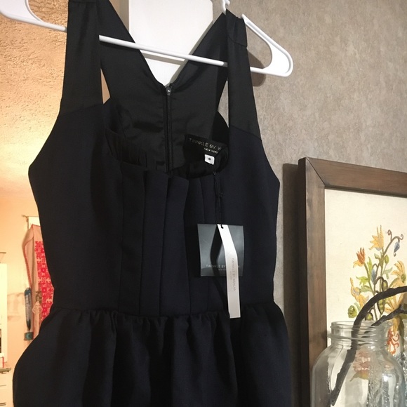 ✨NWT✨ Anthropologie Twinkle by Wenlen Dress - Picture 2 of 6